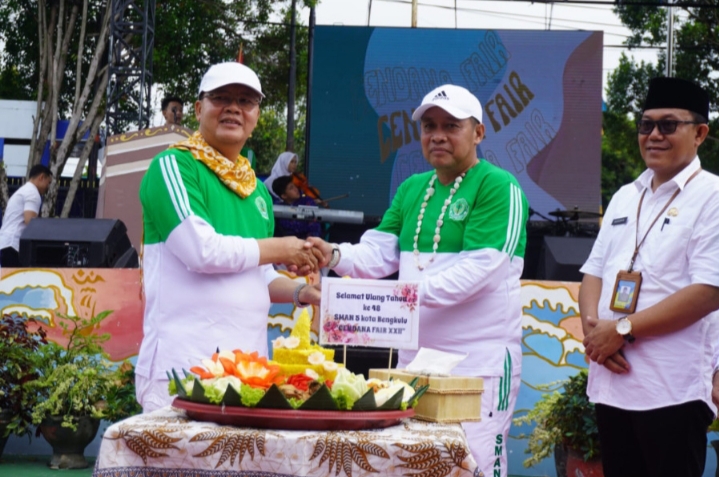 HUT SMA N 5 Kota Bengkulu Ke-48 dihadiri oleh Gubernur Bengkulu