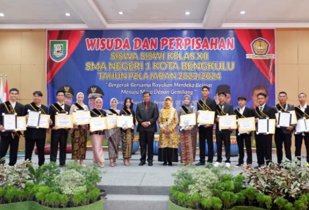 Pelepasan Siswa Kelas XII SMA N 1 Kota Bengkulu Berjalan Sukses