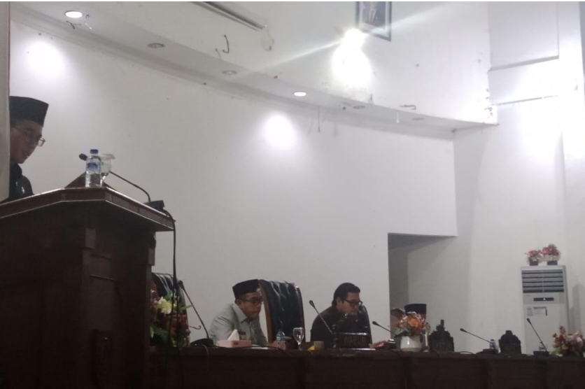 Tak Dihadiri Bupati, Paripurna Pengesahan Raperda Diskors!