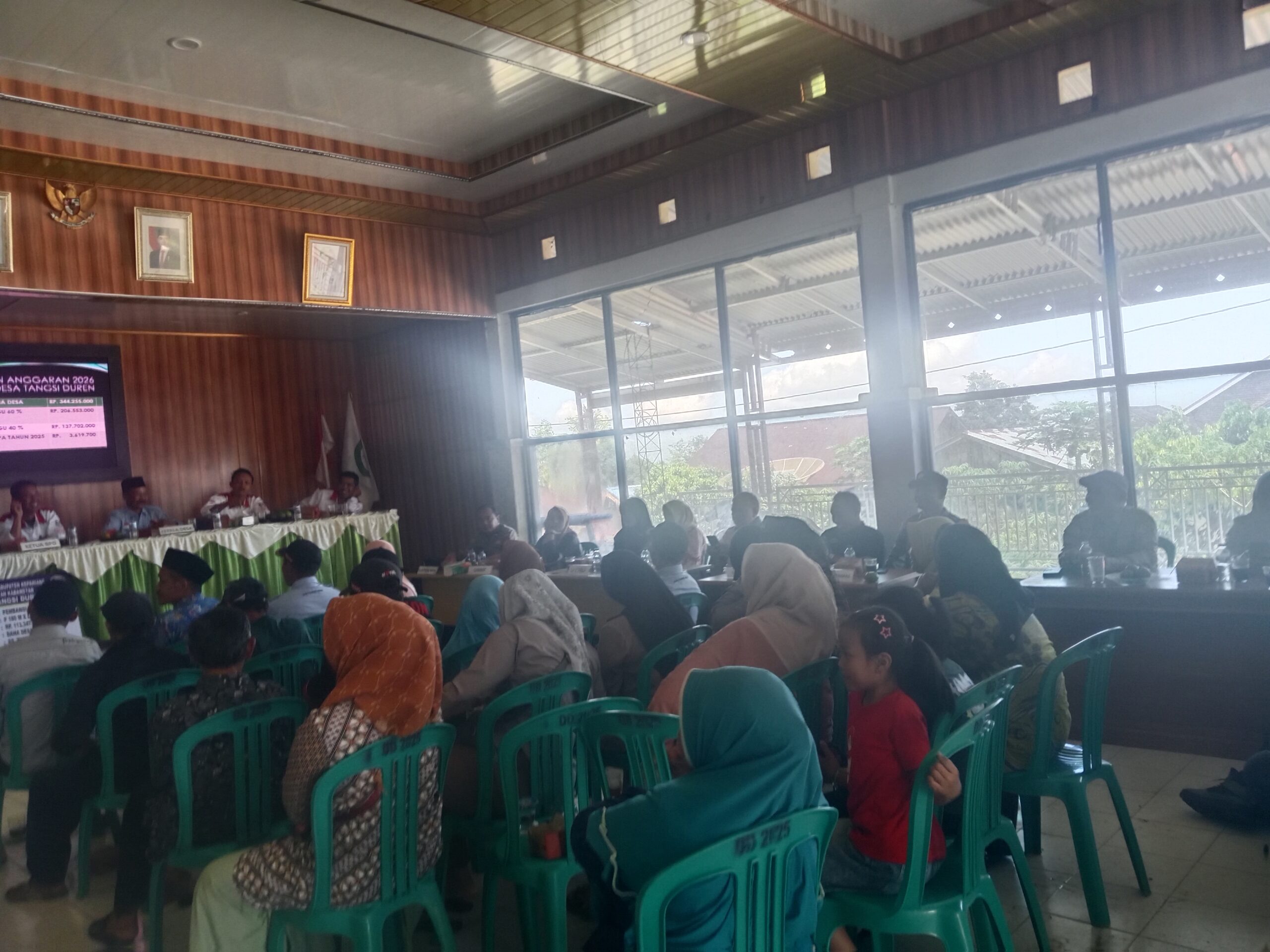 Pemdes Tangsin Duren Salurkan  BLT Kepada 7 KPM