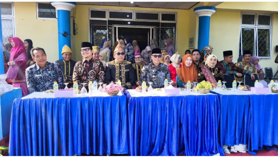Sekretaris Daerah Kabupaten Kepahiang, Dr. Hartono Mendampingi Bupati Kegiatan Harganas 2026